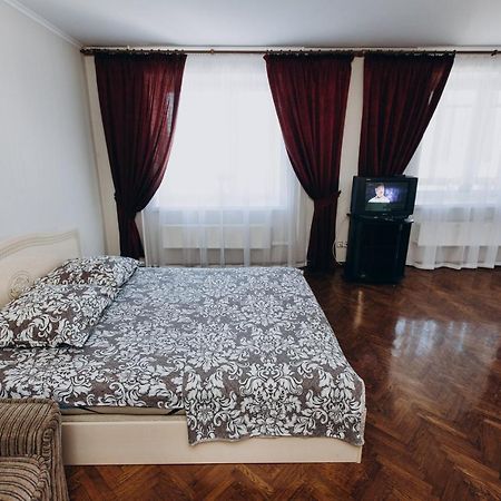 Apartment Centr neer Manufaktura on Kharkovskaya Soemy Buitenkant foto