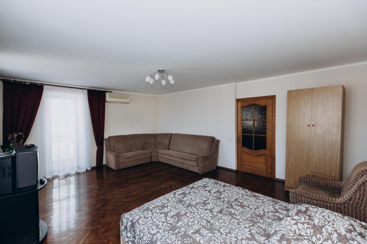 Apartment Centr neer Manufaktura on Kharkovskaya Soemy Buitenkant foto