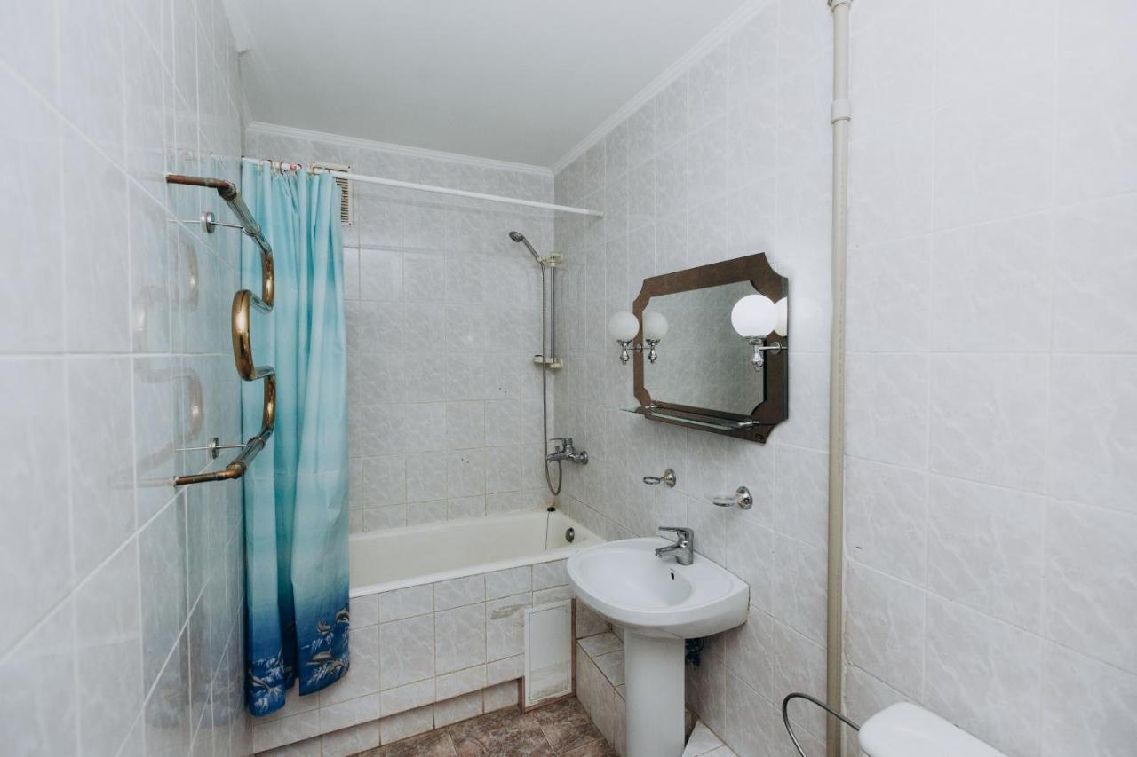 Apartment Centr neer Manufaktura on Kharkovskaya Soemy Buitenkant foto