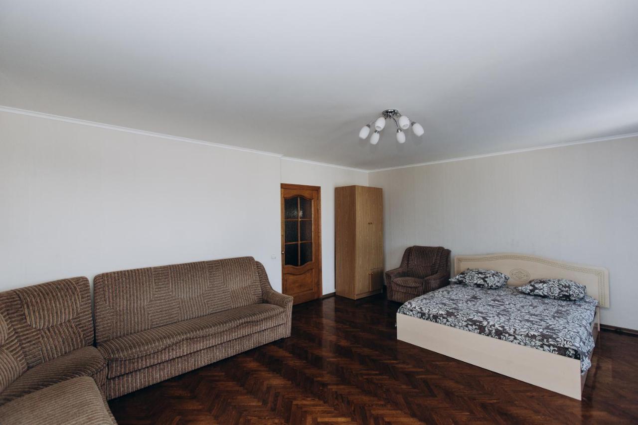 Apartment Centr neer Manufaktura on Kharkovskaya Soemy Buitenkant foto