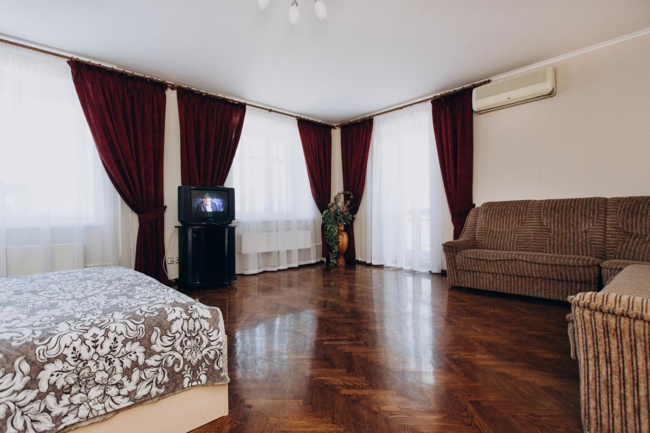 Apartment Centr neer Manufaktura on Kharkovskaya Soemy Buitenkant foto