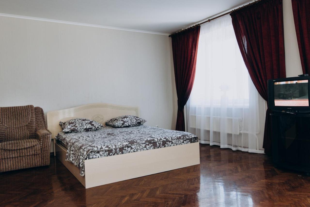 Apartment Centr neer Manufaktura on Kharkovskaya Soemy Buitenkant foto